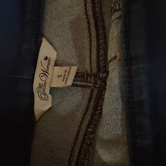 Jeans - Picture 2 of 3